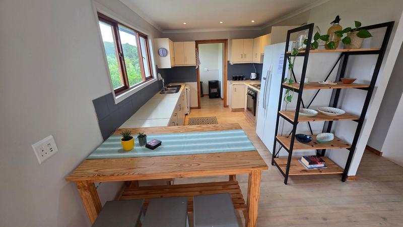 5 Bedroom Property for Sale in Glentana Western Cape
